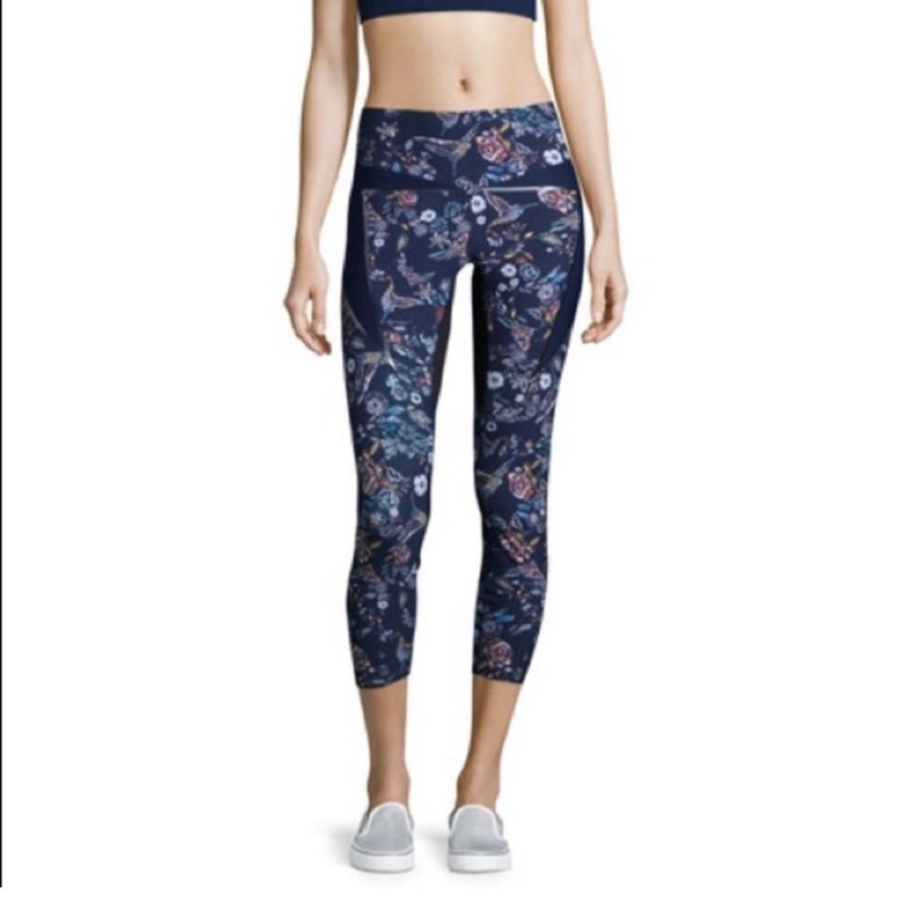 Lucas Hugh Ultracor Cropped Sport Leggings Size Small